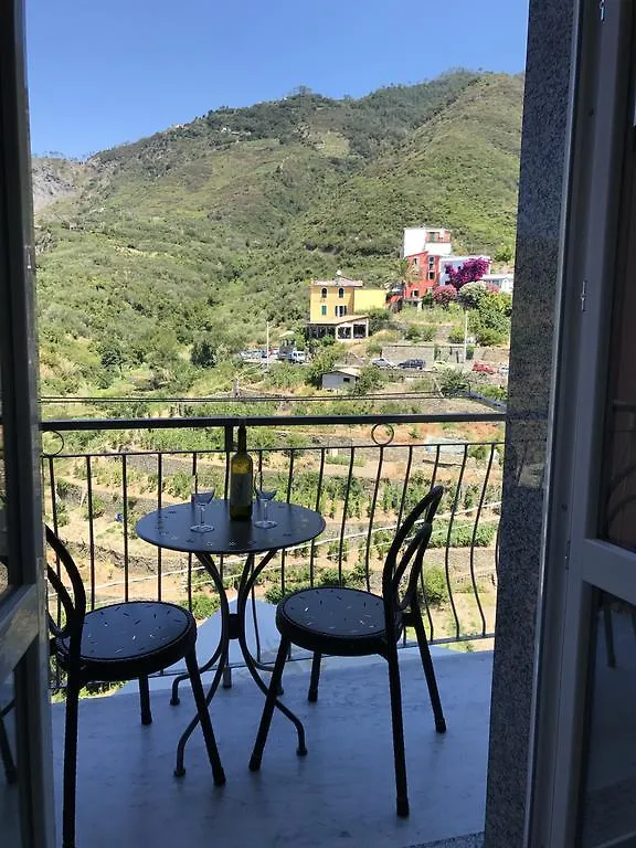 Sandra Villa Rooms Corniglia Guest house